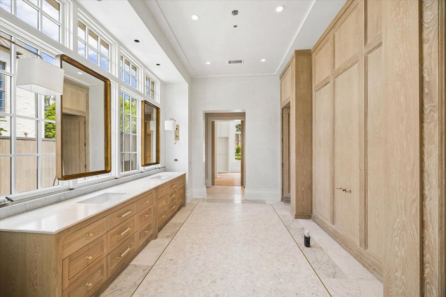 Image 37 of a home in .