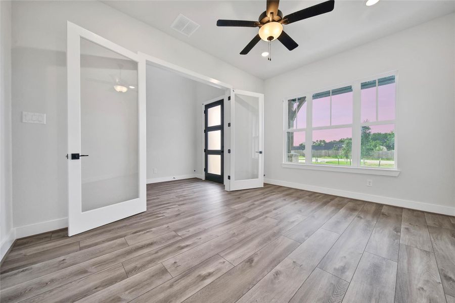Spacious, unfurnished interior of a new home in , Rosharon (Image 24). Spacious, unfurnished interior of a new home in , Rosharon (Image 24).