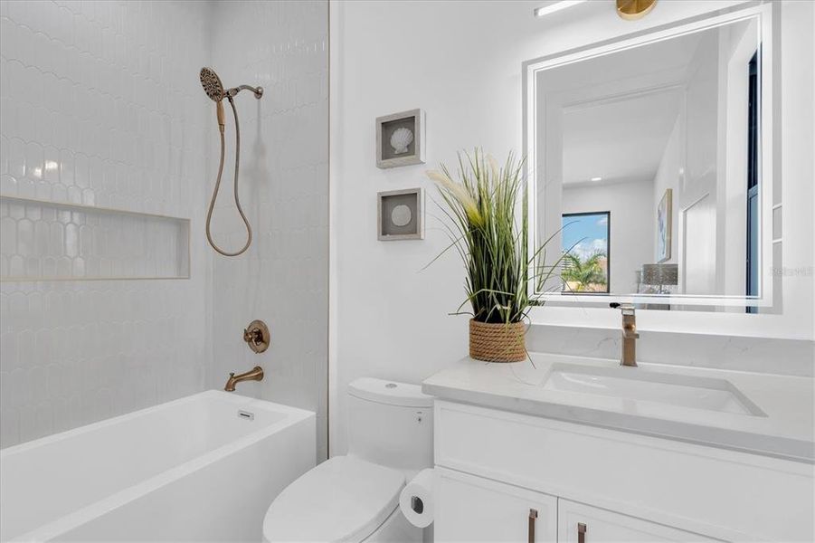 Furnished interior view inside a new home in , St. Petersburg (Image 34).