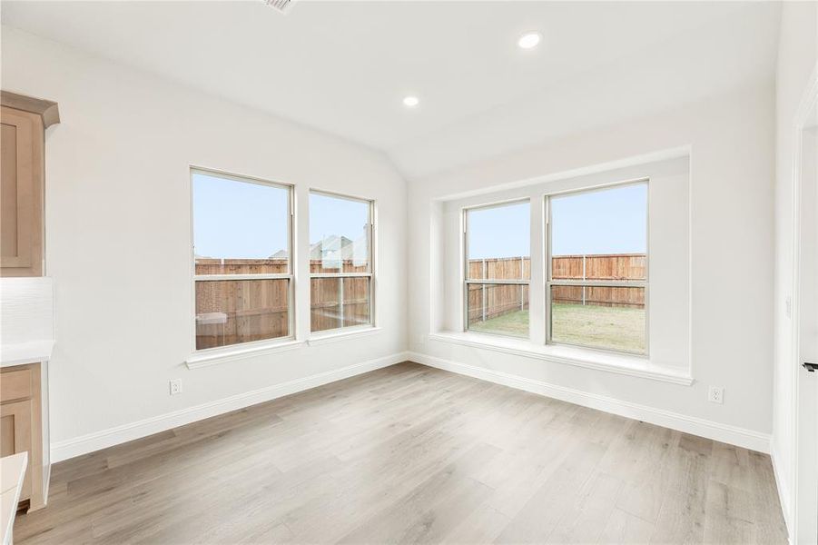 Spacious, unfurnished interior of a new home in Stone River Glen 60s, Royse City (Image 19).