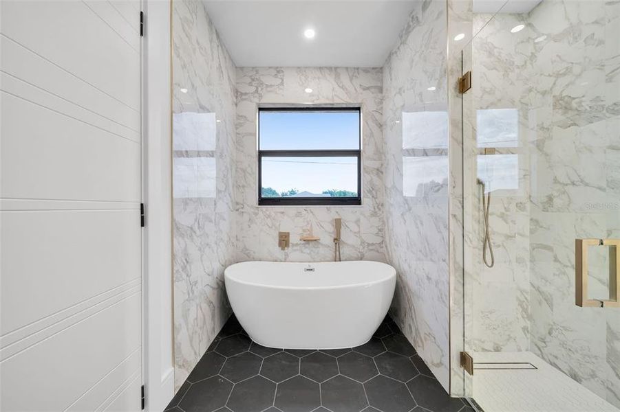 Furnished interior view inside a new home in , Cape Coral (Image 5).