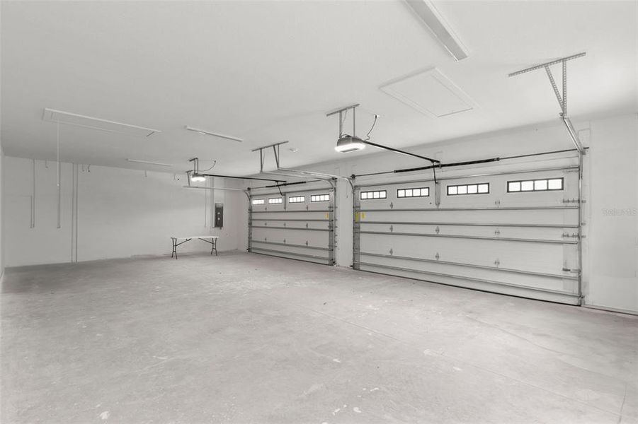 Spacious, unfurnished interior of a new home in , Odessa (Image 18).