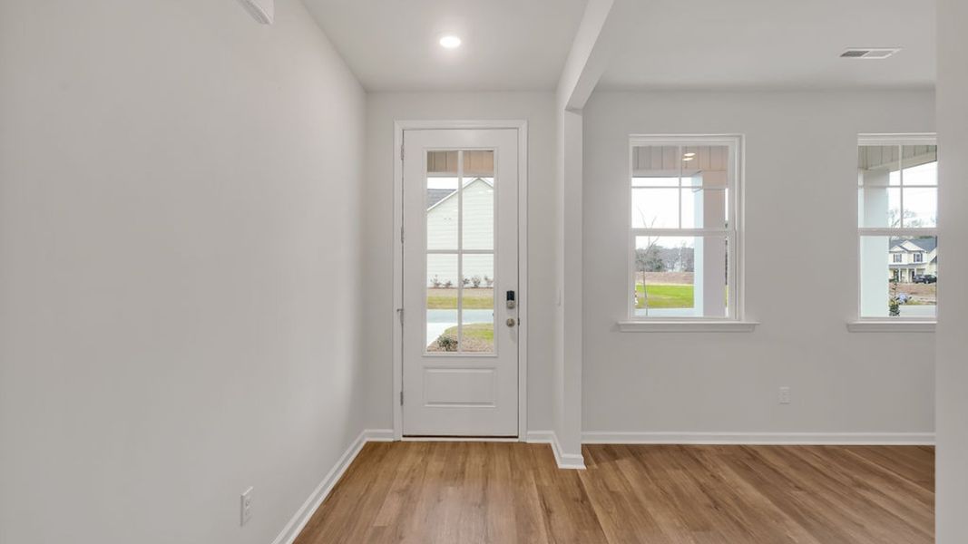 Spacious, unfurnished interior of a new home in Grayson Park, Leland (Image 11).