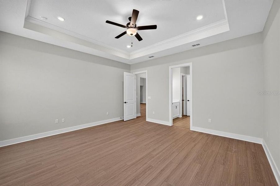 Spacious, unfurnished interior of a new home in Stables at Cary Forest, Bryceville (Image 34).