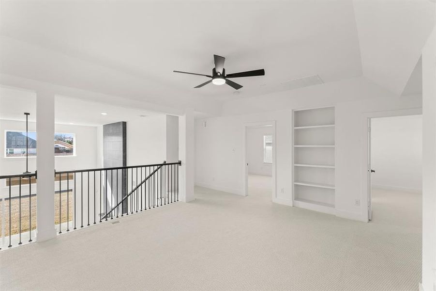 Spacious, unfurnished interior of a new home in Woodcreek, Fate (Image 10).