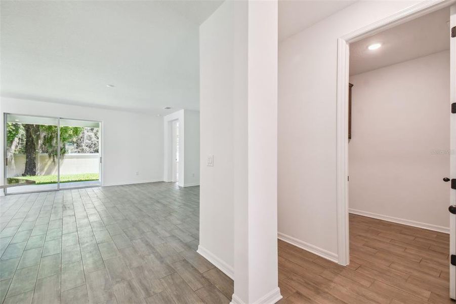 Spacious, unfurnished interior of a new home in Cascades at Southern Hills, Brooksville (Image 35).