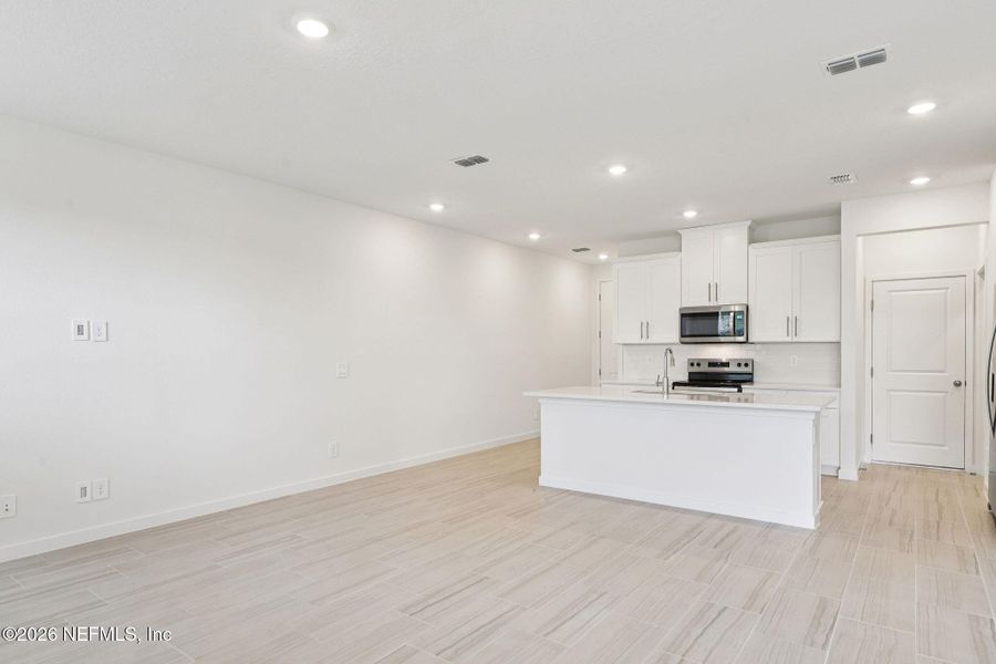 Spacious, unfurnished interior of a new home in , St. Augustine (Image 19).