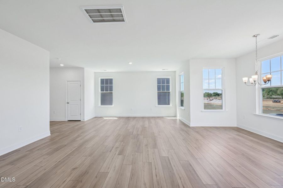 8-web-or-mls-Willow Cameron Wy-3004-006
