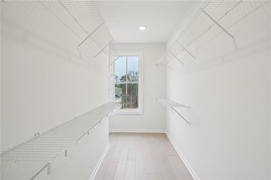 Spacious, unfurnished interior of a new home in Ward's Crossing Townhomes, Johns Creek (Image 20).