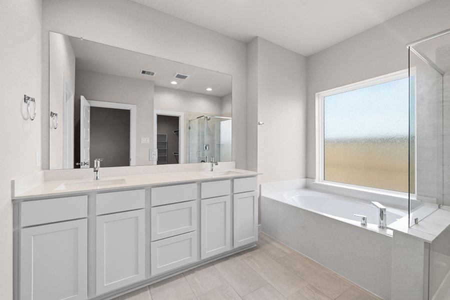 Furnished interior view inside a new home in Sunterra Lakes, Fulshear (Image 8).