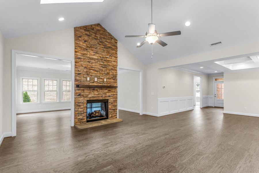 Representative unfurnished interior of a home built from the Ellington by Keystone Homes NC in Weybridge, Burlington (Image 42).
