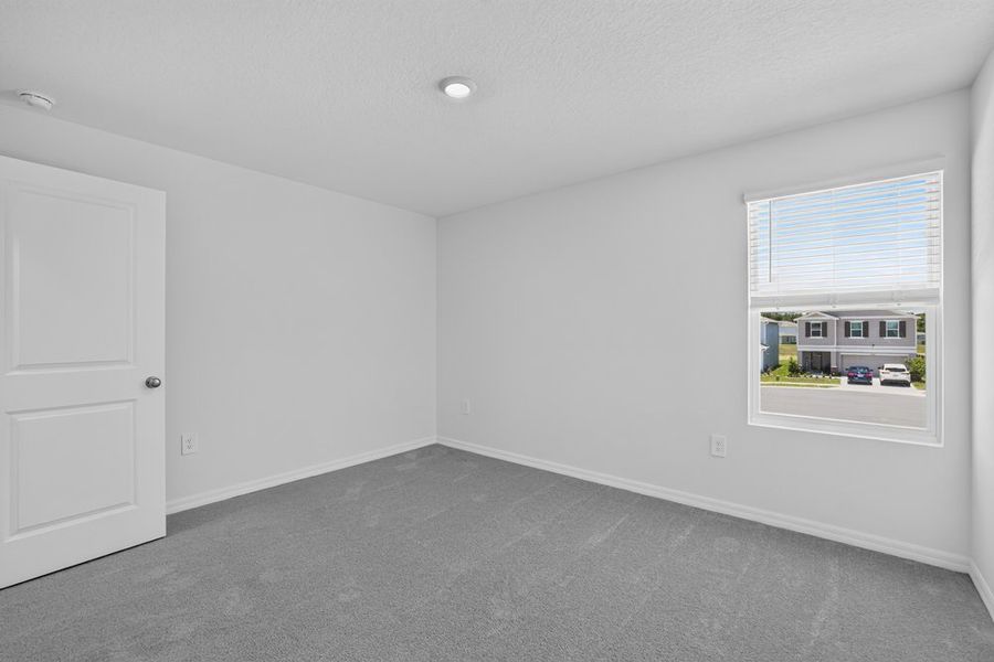 Spacious, unfurnished interior of a new home in Palm Wind, Hudson (Image 14).