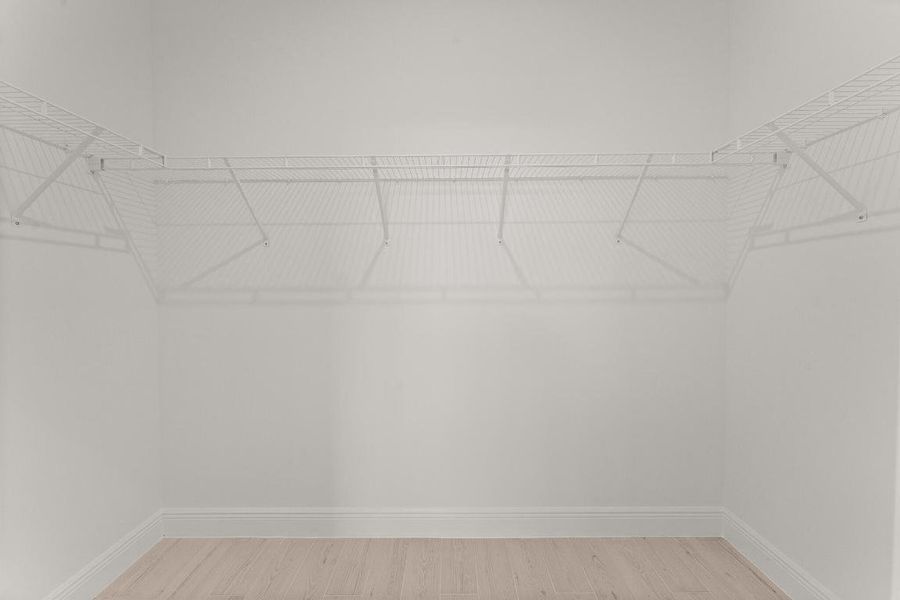 US_SEF_AQUA_LOT 140_owners closet