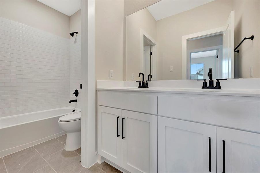 Furnished interior view inside a new home in Elevon, Lavon (Image 10).