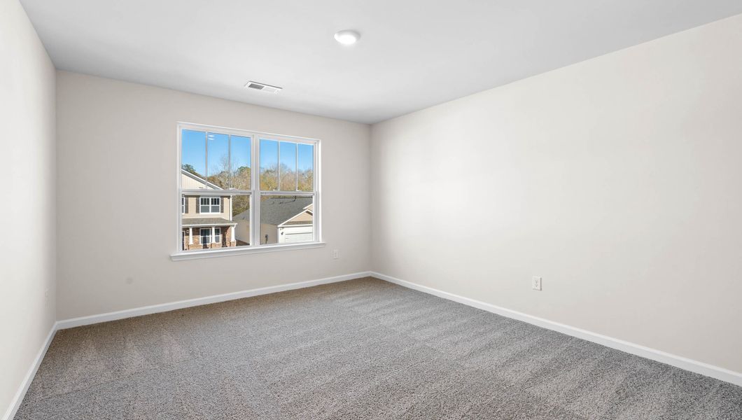 Spacious, unfurnished interior of a new home in Hunters Ridge, Woodruff (Image 20).