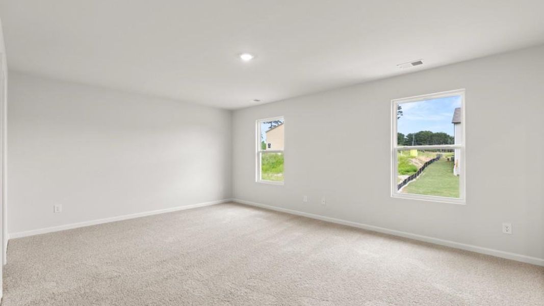 Spacious, unfurnished interior of a new home in Northwoods at Mirror Lake, Villa Rica (Image 13).