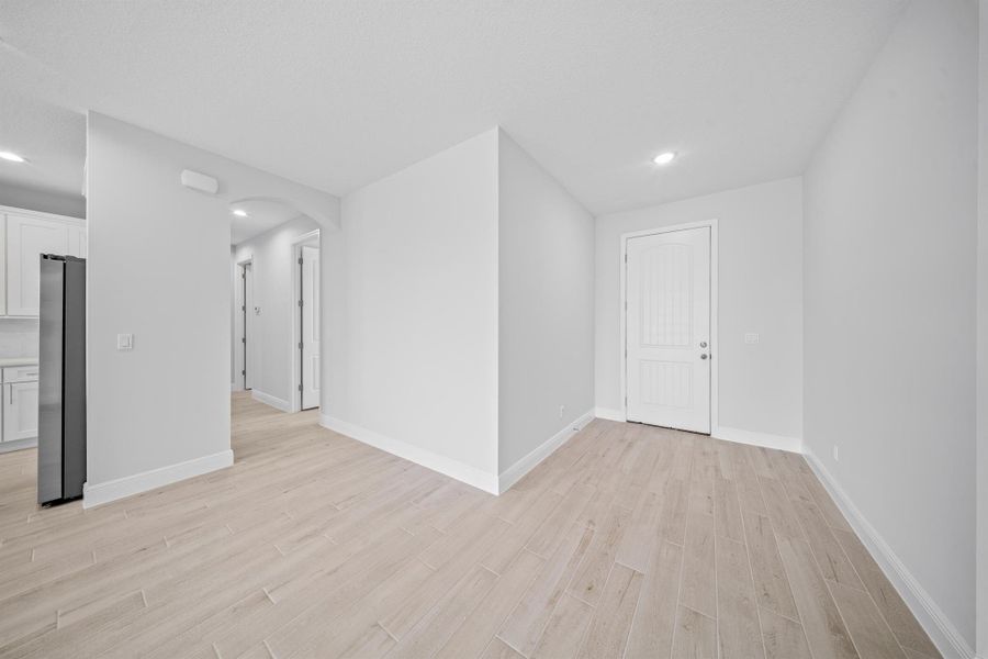 Spacious, unfurnished interior of a new home in , Port St. Lucie (Image 21).
