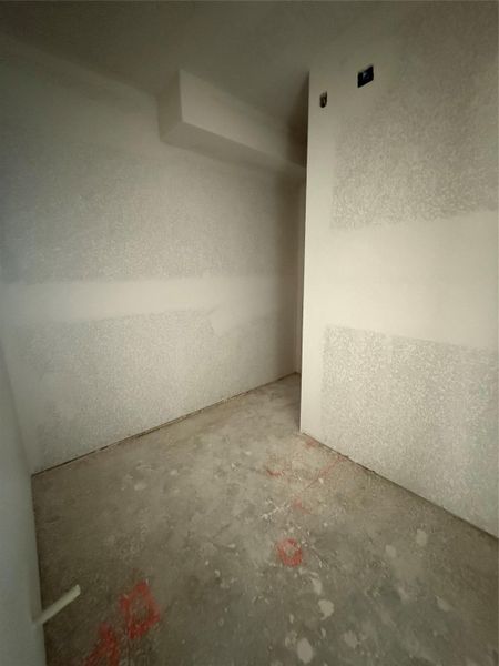 Spacious, unfurnished interior of a new home in Berry Creek Highlands, Georgetown (Image 7).