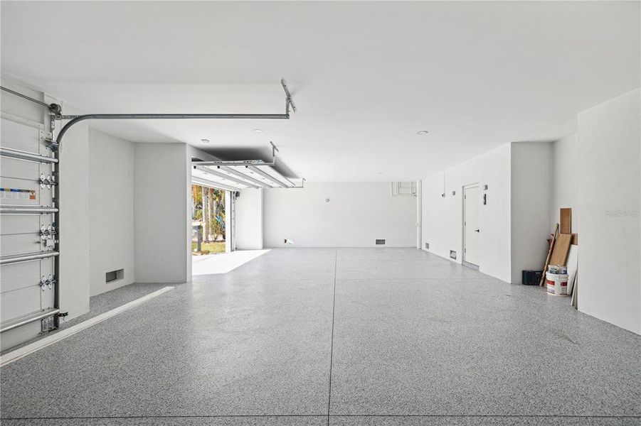 Spacious, unfurnished interior of a new home in , Redington Shores (Image 27).