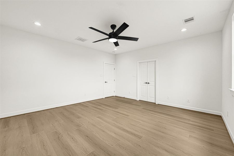 Spacious, unfurnished interior of a new home in , Houston (Image 25). Spacious, unfurnished interior of a new home in , Houston (Image 25).