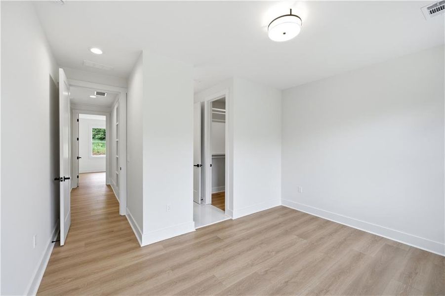 Spacious, unfurnished interior of a new home in , Monroe (Image 30).