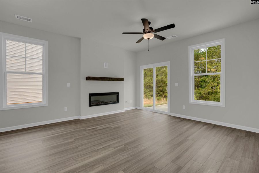 Spacious, unfurnished interior of a new home in Old Charleston Acres, Pelion (Image 12).