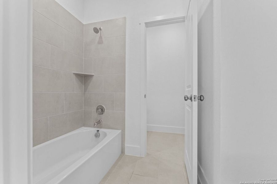 Furnished interior view inside a new home in , New Braunfels (Image 8). Furnished interior view inside a new home in , New Braunfels (Image 8).