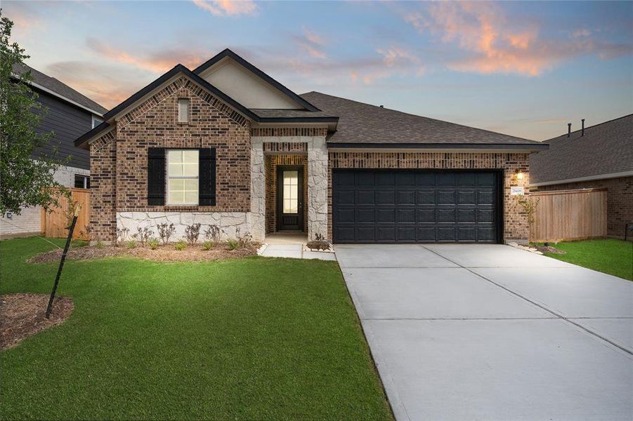 Welcome home to 21418 Loblolly View Lane located in the Oakwood Estates community zoned to Waller ISD.