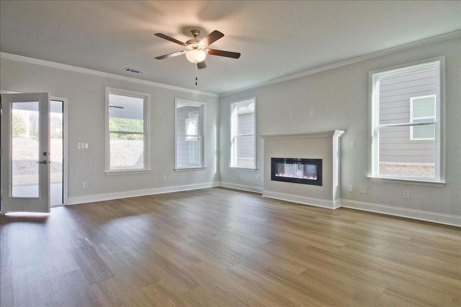 Spacious, unfurnished interior of a new home in Cooper's Walk, Loganville (Image 19).