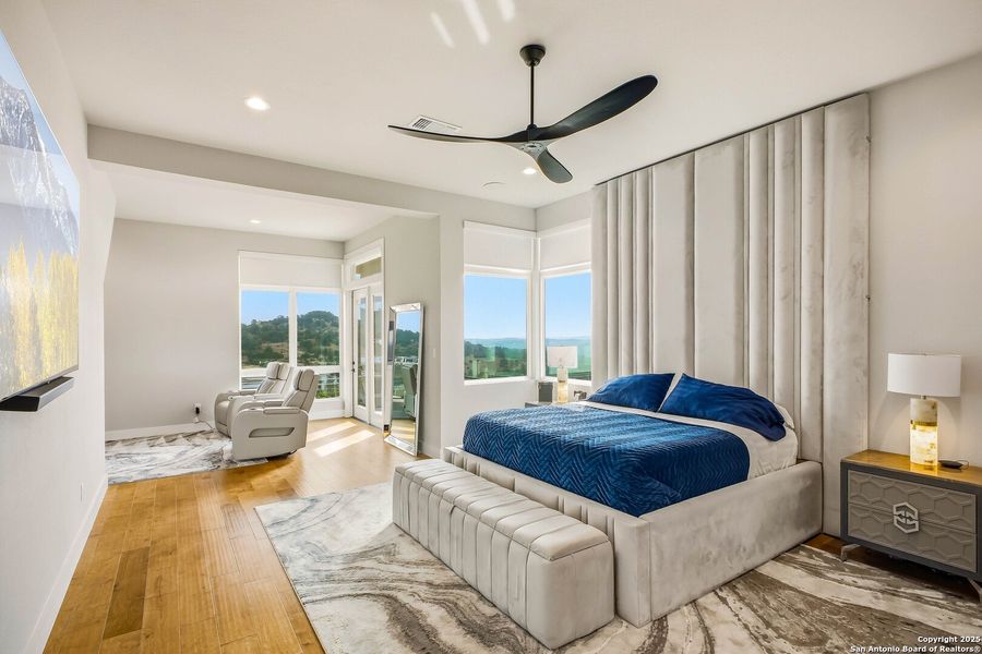 Furnished interior view inside a new home in , San Antonio (Image 14).