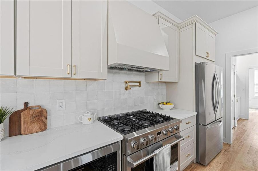Furnished interior view inside a new home in , Atlanta (Image 16).