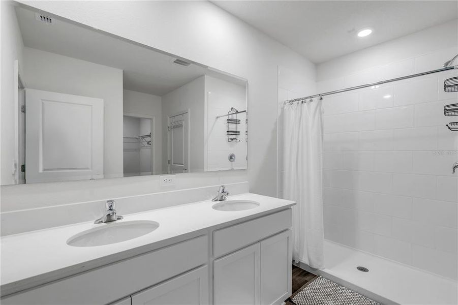 Furnished interior view inside a new home in , New Smyrna Beach (Image 12).