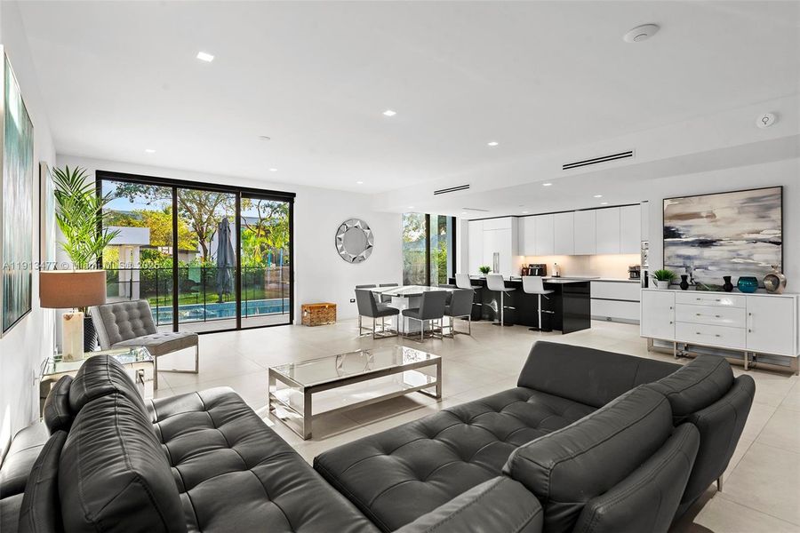 Community amenities in , North Miami Beach (Image 39).