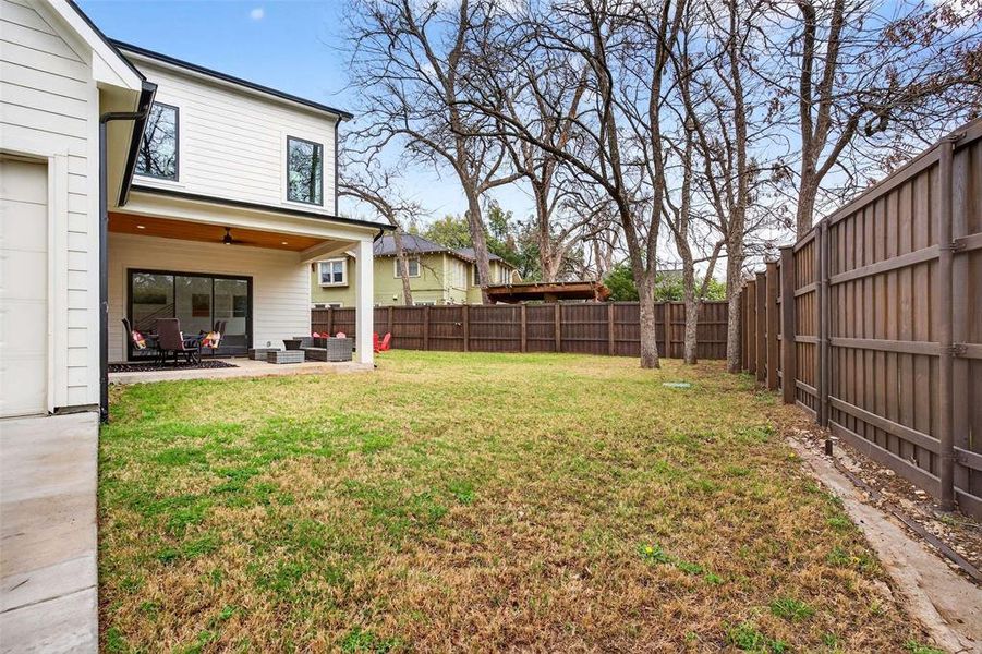 Exterior details and patio area of a home in , Dallas (Image 19).