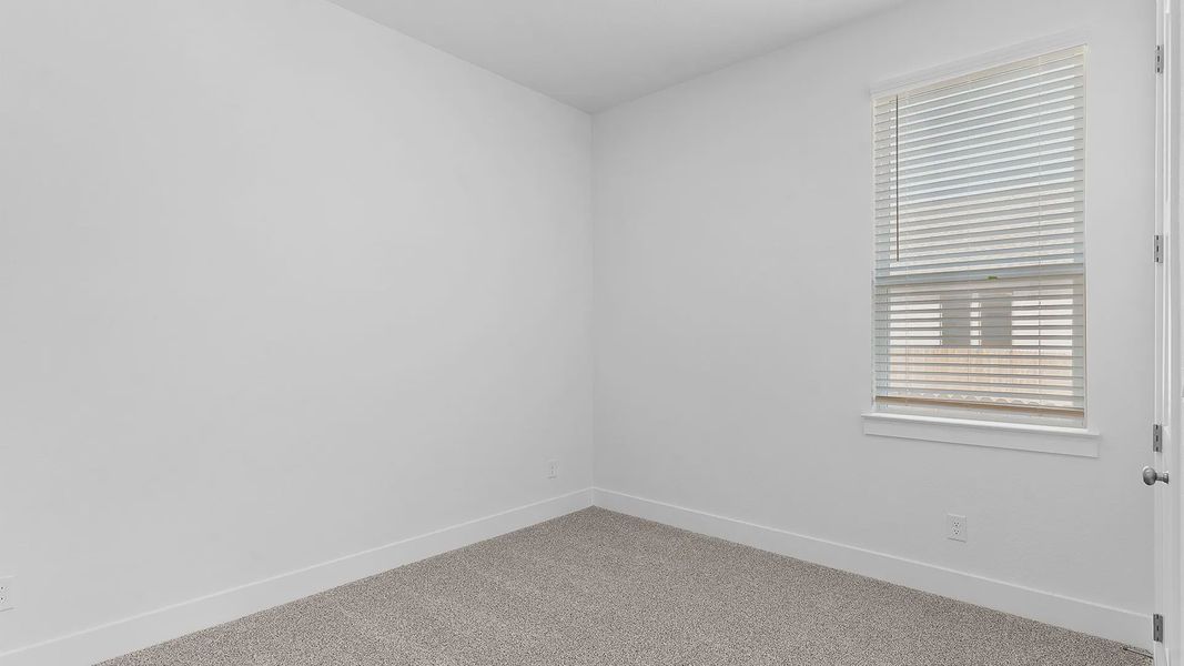 Spacious, unfurnished interior of a new home in Santa Rita Ranch, Liberty Hill (Image 12).