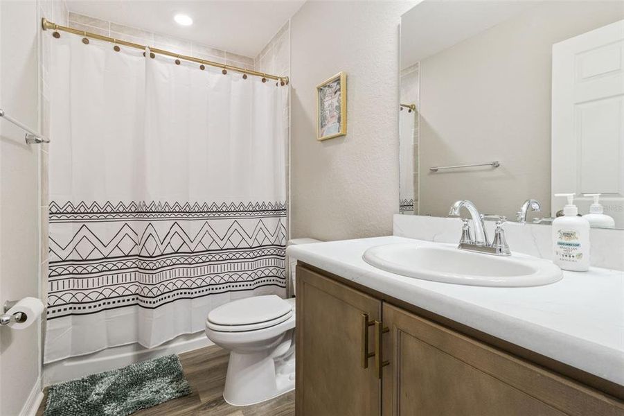 Furnished interior view inside a new home in Bradbury Creek, Haines City (Image 12).