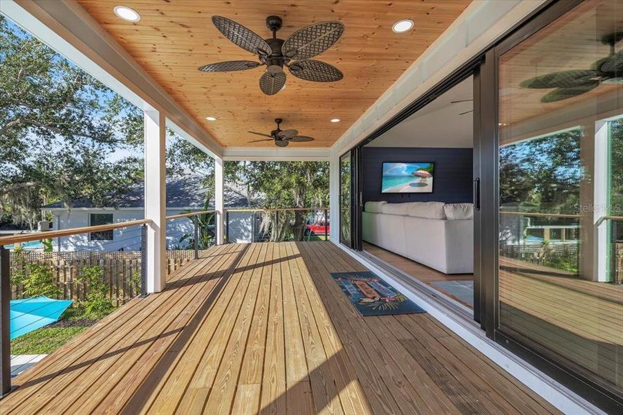 Exterior details and patio area of a home in , North Fort Myers (Image 21).