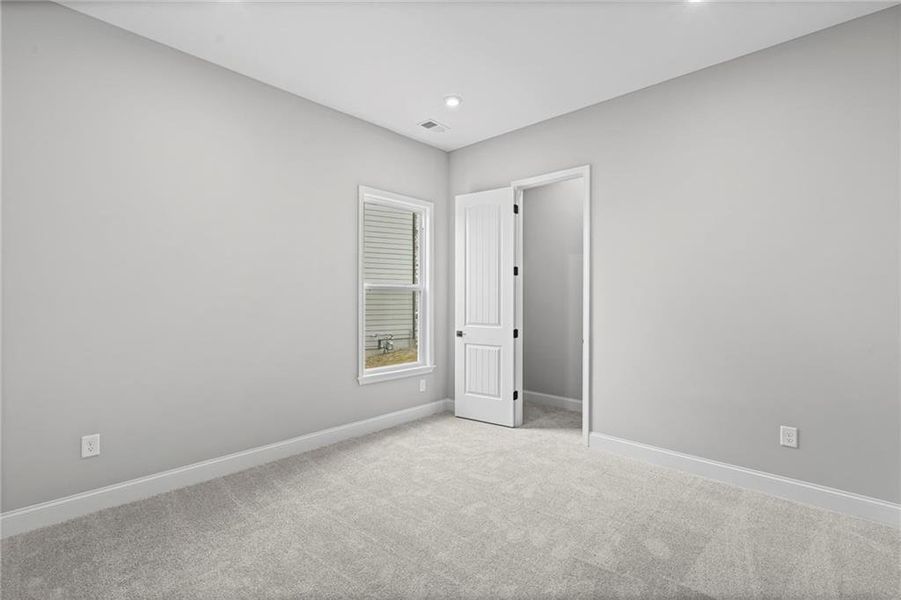 Spacious, unfurnished interior of a new home in Twin Lakes, Hoschton (Image 31).