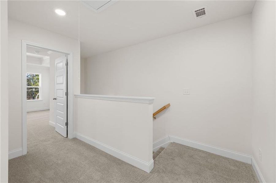 Spacious, unfurnished interior of a new home in Mulberry Summit, Flowery Branch (Image 18).