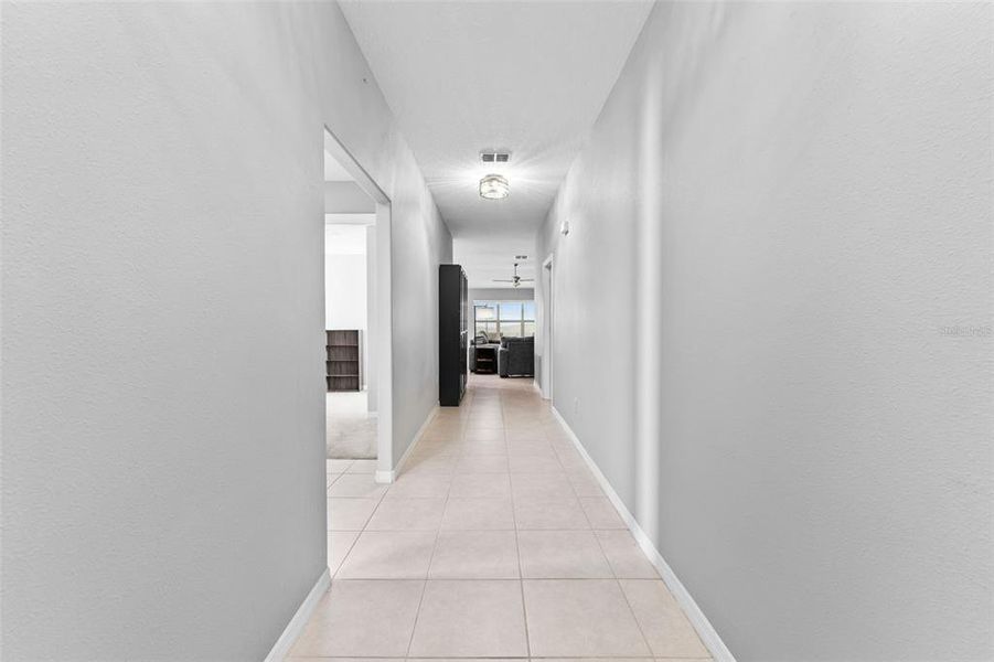 Spacious, unfurnished interior of a new home in Abbott Square: The Executives, Zephyrhills (Image 20).