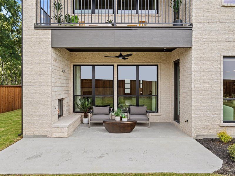 Exterior details and patio area of a home in Nelson Lake Estates, Rockwall (Image 23).