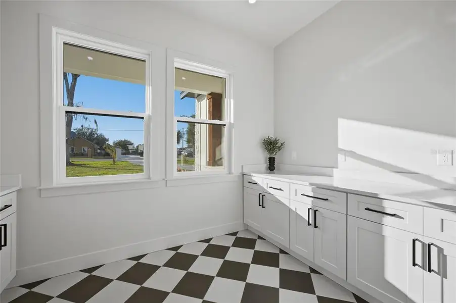 Furnished interior view inside a new home in , Plant City (Image 7).