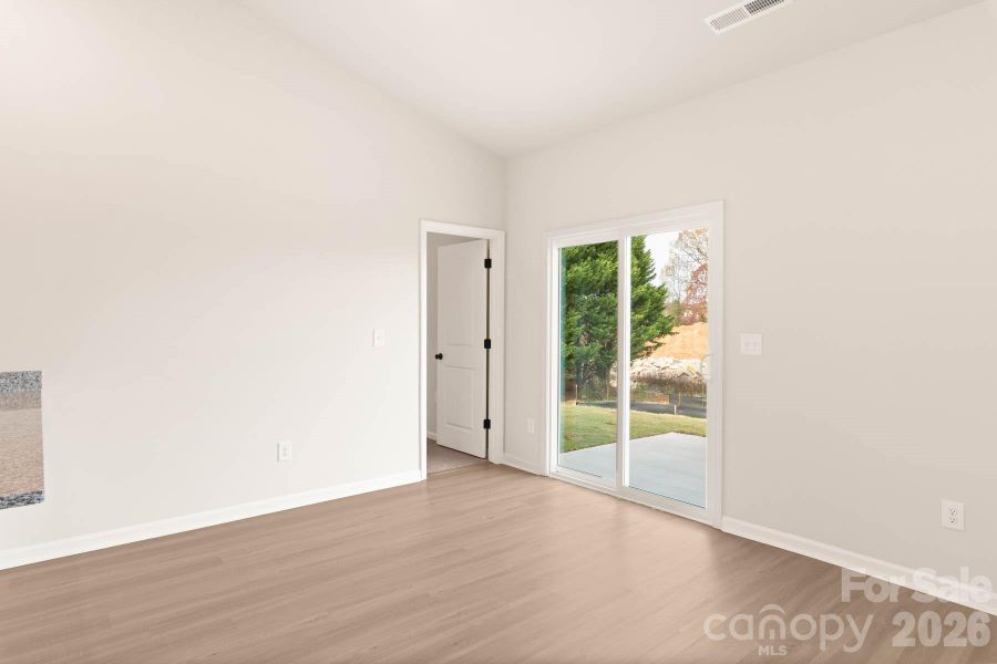 Spacious, unfurnished interior of a new home in Stagecoach Station, Gastonia (Image 16). Spacious, unfurnished interior of a new home in Stagecoach Station, Gastonia (Image 16).