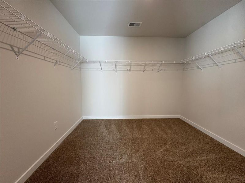 Spacious, unfurnished interior of a new home in Southern Hills, McDonough (Image 22).
