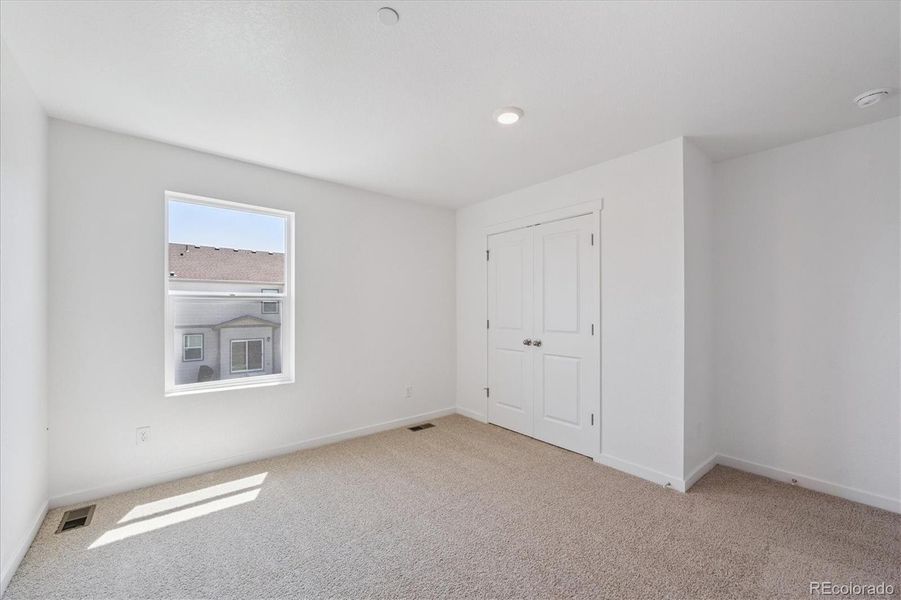 Spacious, unfurnished interior of a new home in Settlers Crossing, Commerce City (Image 18). Spacious, unfurnished interior of a new home in Settlers Crossing, Commerce City (Image 18).