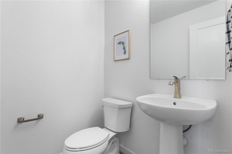 Model Representational Photo