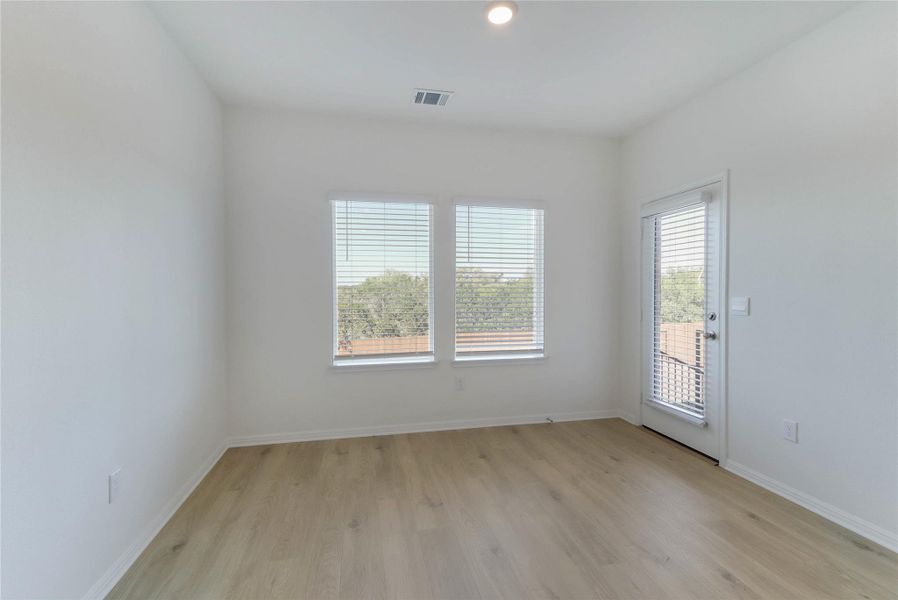 Spacious, unfurnished interior of a new home in Bar W Ranch, Leander (Image 27). Spacious, unfurnished interior of a new home in Bar W Ranch, Leander (Image 27).