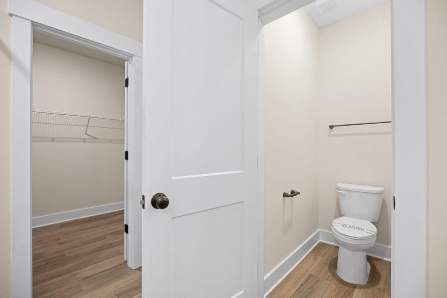 Image 45 of a home in Harbor Crossing.