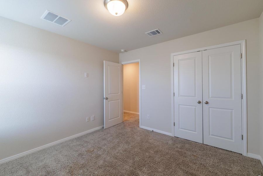 Spacious, unfurnished interior of a new home in , Manor (Image 20).