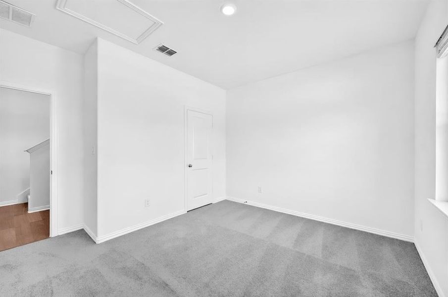 2620 Glacier Road ~ Ready Now!